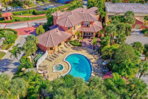 300 Uno Lago Drive 305, Juno Beach, FL 33408 - MLS#R11055105