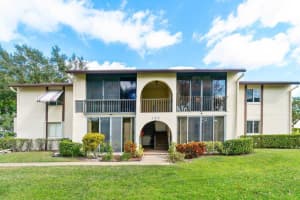 103 Lake Pine Circle B2, Greenacres, FL 33463 Sold 05/06/25