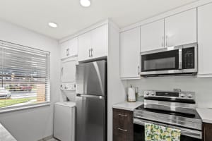 439 Lake Helen Drive, West Palm Beach, FL 33411 - MLS#R11055151