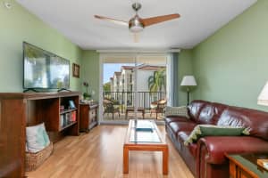 609 Villa Circle, Boynton Beach, FL 33435 Sold 03/20/25