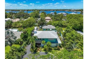 401 SE Atlantic Drive N, Lantana, FL 33462 Sold 04/04/25