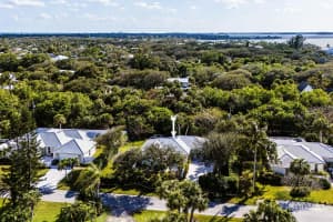 1515 Wyn Cove Drive, Vero Beach, FL 32963 Sold 04/03/25