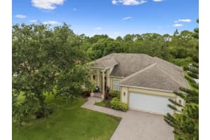 355 22nd Avenue SW, Vero Beach, FL 32962 - MLS#R11055451