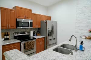 28 Walcott Drive, Boynton Beach, FL 33426 Sold 03/31/25