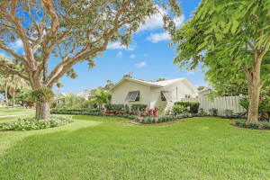 350 Venus Avenue, Tequesta, FL 33469 Sold 07/18/25