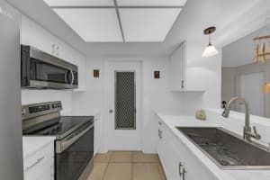 521 NW 26th Street, Pompano Beach, FL 33064 Sold 03/31/25