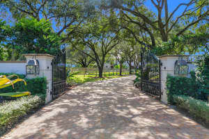 3585 Olde Hampton Drive, Wellington, FL 33414 Sold 05/16/25