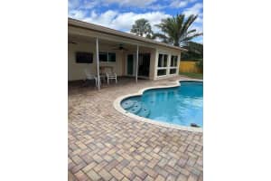 732 SE 10th Avenue, Deerfield Beach, FL 33441 Sold 04/11/25