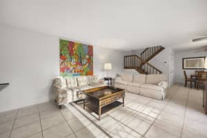 220 2nd Court, Palm Beach Gardens, FL 33410 Sold 04/10/25