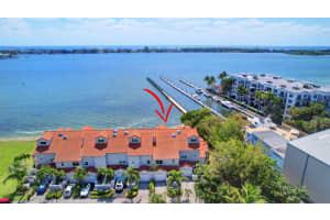 32 S Lakeshore Drive, Hypoluxo, FL 33462 Sold 04/15/25