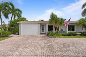 8 SE 8th Avenue, Deerfield Beach, FL 33441 - MLS#R11055801