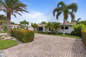 8 SE 8th Avenue, Deerfield Beach, FL 33441 - MLS#R11055801