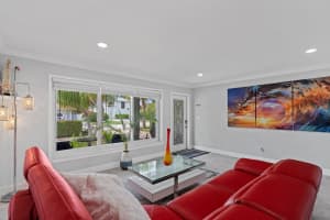 8 SE 8th Avenue, Deerfield Beach, FL 33441 - MLS#R11055801