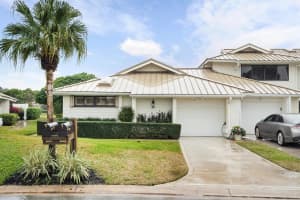 5607 SE Foxcross Place, Stuart, FL 34997 Sold 04/25/25