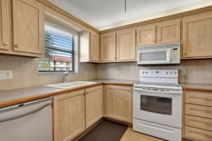 750 SE 6th Avenue 221, Deerfield Beach, FL 33441 Sold 06/06/25