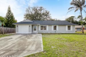 811 Jamaica Avenue, Sebastian, FL 32958 Sold 03/25/25