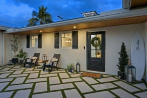 370 Mars Avenue, Tequesta, FL 33469 Sold 02/21/25