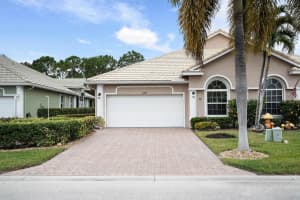 600 NW Red Pine Way, Jensen Beach, FL 34957 Sold 04/02/25