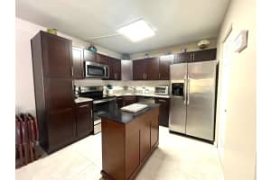 433 Pine Glen Lane B-1, Greenacres, FL 33463 Sold 03/31/25