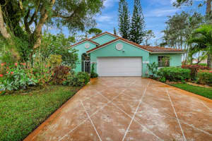 125 Egret Circle, Greenacres, FL 33413 Sold 10/17/25