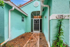 125 Egret Circle, Greenacres, FL 33413 Sold 10/17/25