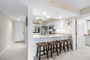 2601 Marina Isle Way 202, Jupiter, FL 33477 - MLS#R11056066
