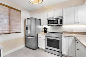 2601 Marina Isle Way 202, Jupiter, FL 33477 - MLS#R11056066
