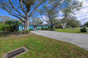 7910 James Road, Fort Pierce, FL 34951 Sold 02/24/25