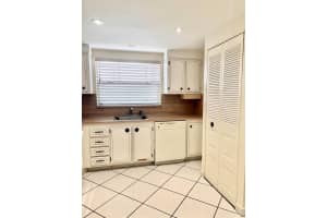 9461 Sunrise Lakes Boulevard 103, Sunrise