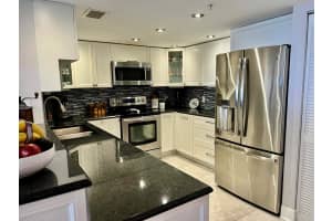 2033 SE 10th Avenue 615, Fort Lauderdale, FL 33316 Sold 04/28/25
