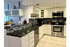 2033 SE 10th Avenue 615, Fort Lauderdale, FL 33316 Sold 04/28/25