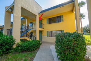 720 Meadows Circle 720, Boynton Beach