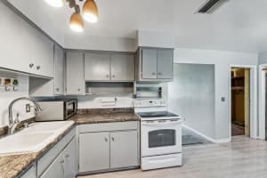 615 W Perry Street, Lantana, FL 33462 Sold 03/14/25