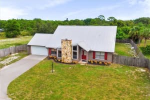 430 11th Lane SW, Vero Beach, FL 32962 - MLS#R11056437