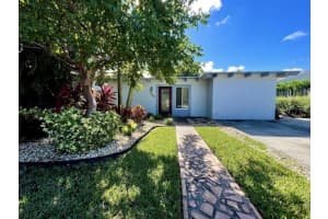 246 NE 10th Street, Delray Beach, FL 33444 Sold 04/24/25