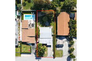 246 NE 10th Street, Delray Beach, FL 33444 Sold 04/24/25