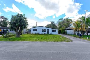 4268 Winchester Lane, West Palm Beach, FL 33406 Sold 02/28/25