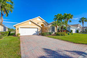 12471 SE Plandome Drive, Hobe Sound, FL 33455 Sold 03/21/25