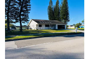 320 SW Prima Vista Boulevard, Port Saint Lucie, FL 34983 Sold 05/29/25