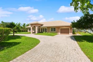 541 SE 15th Avenue, Deerfield Beach, FL 33441 Sold 04/11/25
