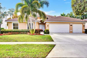 5568 Lake Shore Village Circle, Lake Worth, FL 33463 Sold 07/07/25