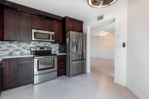 7515 Glendevon Lane 602, Delray Beach, FL 33446 Sold 04/22/25