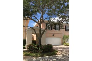 28 Live Oak Circle, Tequesta, FL 33469 Sold 05/28/25