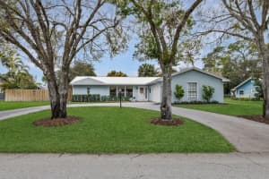 952 SW Pine Tree Lane, Palm City, FL 34990 Sold 04/15/25