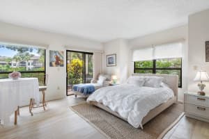 11863 Wimbledon Circle 427, Wellington