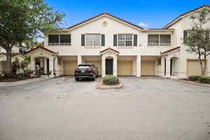 272 SE Kitching Circle, Stuart, FL 34994 Sold 07/15/25