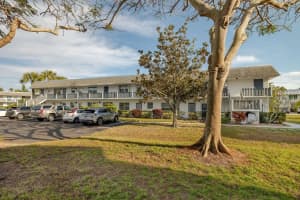 2929 Se Ocean Boulevard 130-8, Stuart