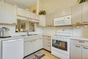 18081 SE Country Club Drive Bldg 35-347, Jupiter, FL 33469 - MLS#R11056989