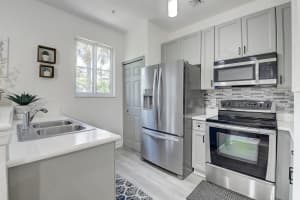525 Bayfront Drive, Boynton Beach, FL 33435 - MLS#R11056992