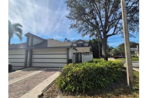 315 Landings Boulevard, Greenacres, FL 33413 Sold 05/12/25